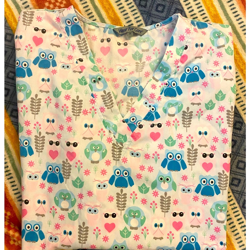 Women’s Wear 4 Care 2X Scrub Top